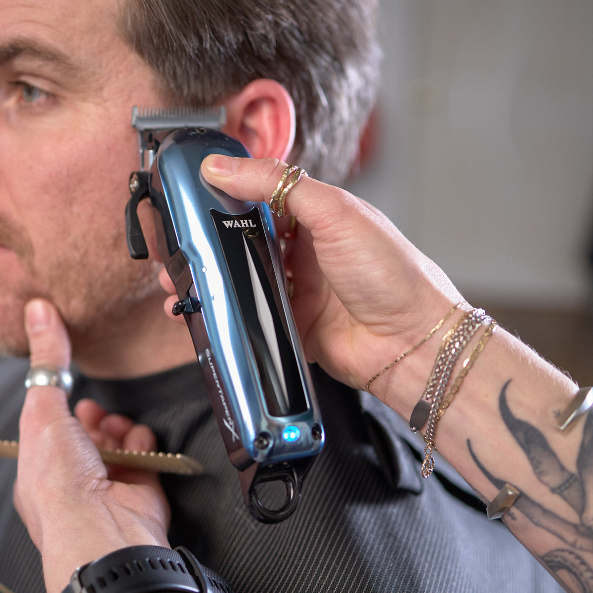 Wahl Super Taper X™ – Mașină de tuns profesională cu motor rotativ și lamă T-Shape, autonomie 100 min RESIGILAT