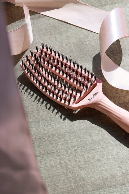 Olivia Garden Fingerbrush Boar & Nylon Pastel Pink – Display Profesional cu 12 Perii pentru Descurcare Ușoară și Strălucire Naturală