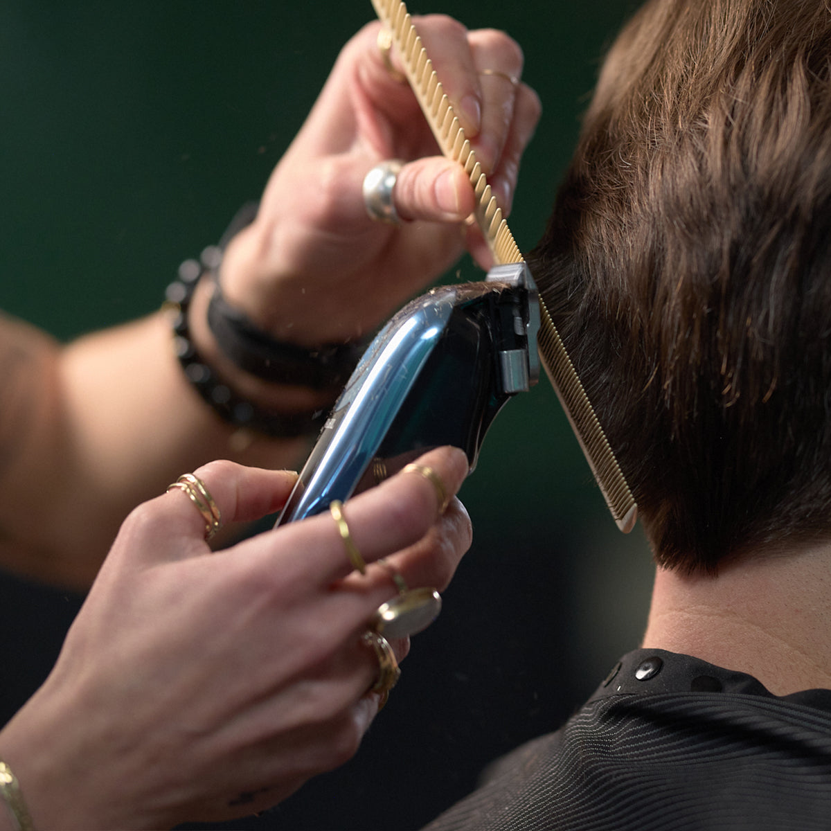 Wahl Super Taper X™ – Mașină de tuns profesională cu motor rotativ și lamă T-Shape, autonomie 100 min RESIGILAT