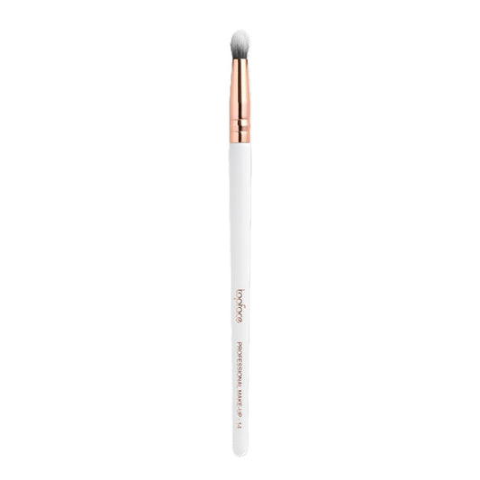 Topface Pensulă pentru Precizie – Precise Smudge Brush pentru Estompare Profesională și Efect Smokey Eyes