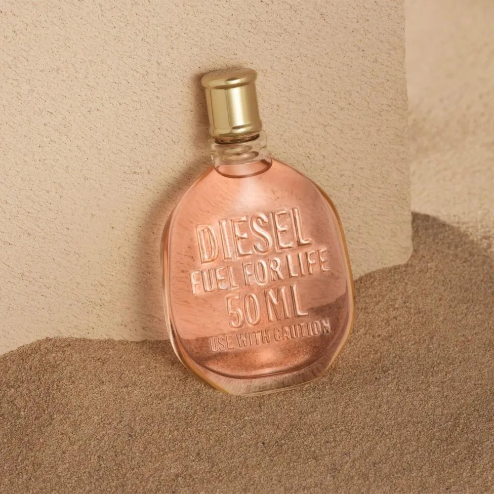 Diesel Fuel for Life Homme Eau de Toilette 50ml – Parfum Aromatic Masculin cu Note Dulci și Lemnoase pentru Bărbați