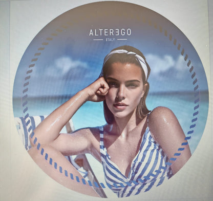 AlterEgo Solari – Sticker Profesional pentru Geam